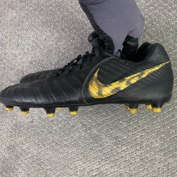 Nike Tiempo Legend 7 Soccer Cleats Men's Size 8 Black Gold Shoes Football - Picture 1 of 9
